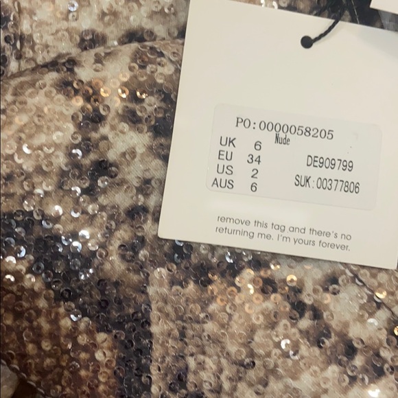 Dress - Picture 4 of 4